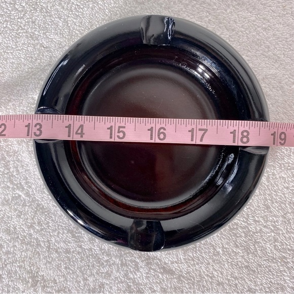 Vintage MCM Dark Thick Brown Amber Glass Round Ashtray Trinket Dish - Picture 4 of 8